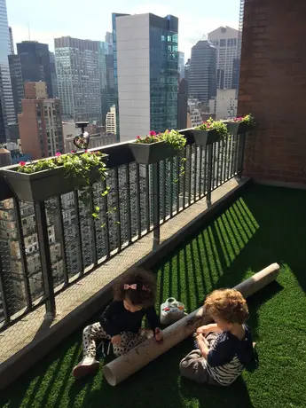 Edel Grass Lounge Balcony Installation
